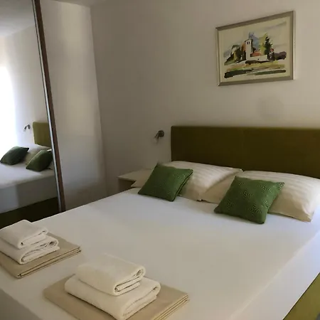 Leneda With Pool * Pula