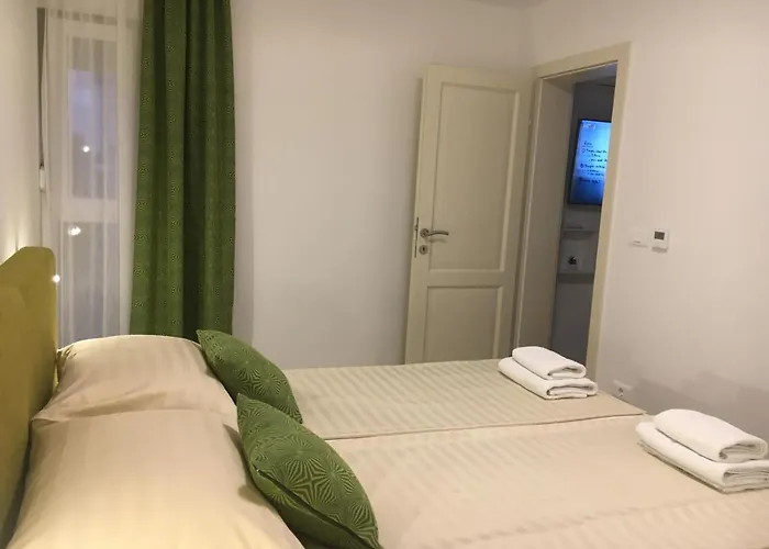 Leneda With Pool Διαμέρισμα Πούλα