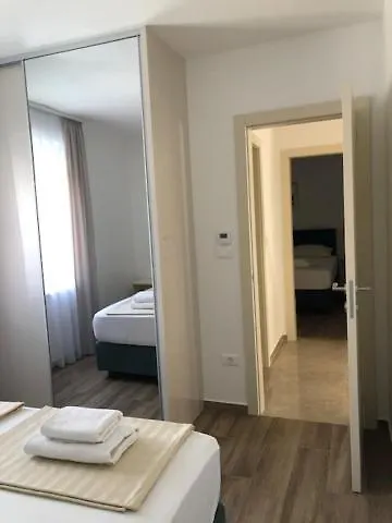 Διαμέρισμα Leneda With Pool Πούλα