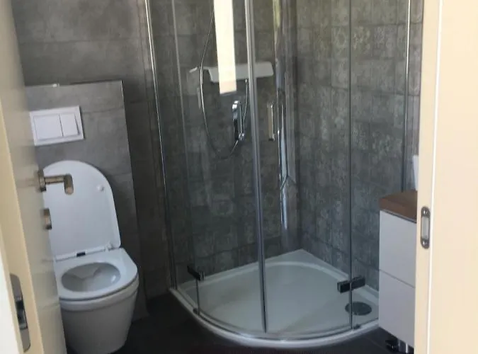 アパート Leneda With Pool *