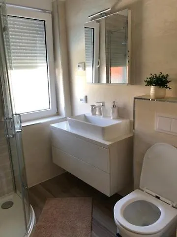 アパート Leneda With Pool プーラ