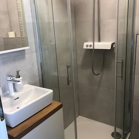 Leneda With Pool Pula