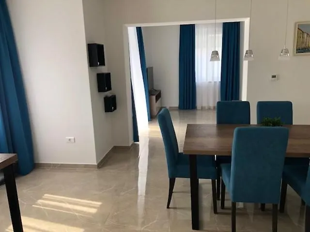 Leneda With Pool Пула